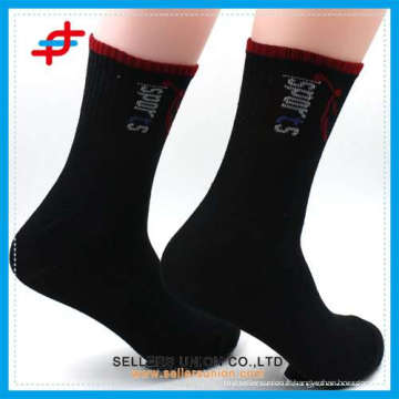 nouvelles chaussettes de tube de sport pour hommes, pas cher et respirant, design de mode de couleur noir et blanc